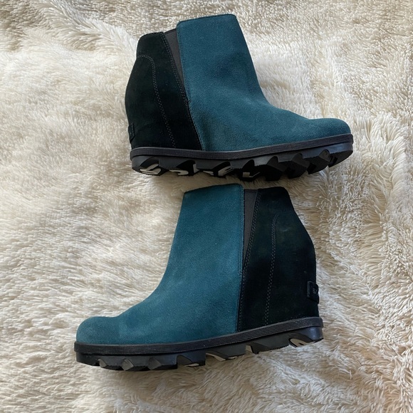 Sorel Suede Wedge Booties💕 - Picture 3 of 6